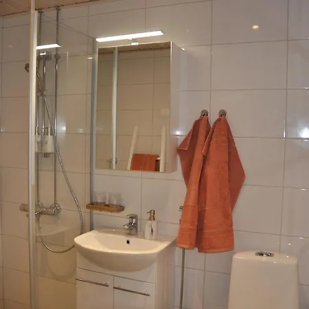 Puistotien Aurinkoinen Kaksio * Naantali