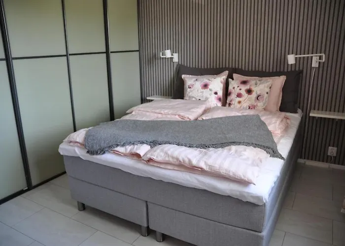 Puistotien Aurinkoinen Kaksio *