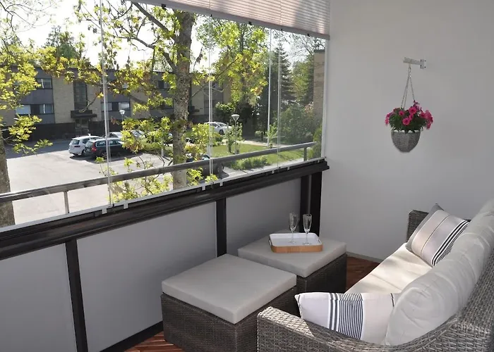 Puistotien Aurinkoinen Kaksio